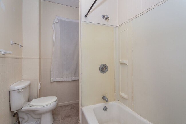 Building Photo - 49 Porter St