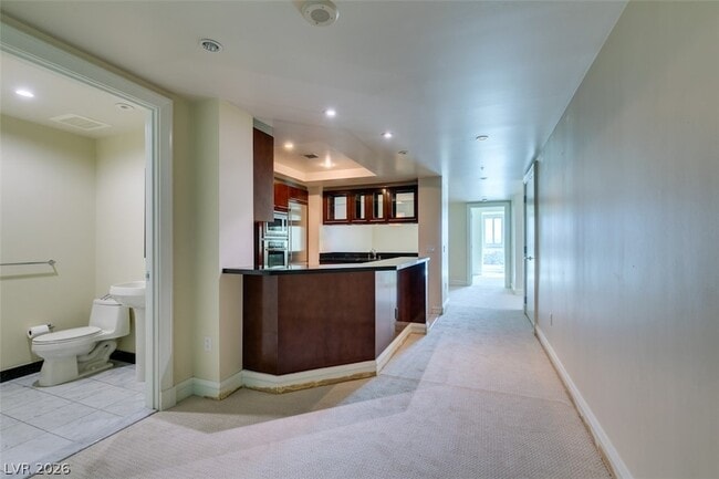 Building Photo - 2700 Las Vegas Blvd S