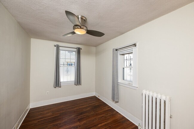 Building Photo - 34 Thorndike St