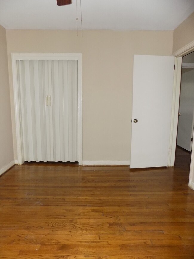 Building Photo - 507 Dogwood St