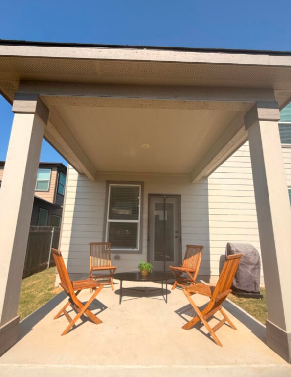 Building Photo - 6213 Albany Sleigh Dr