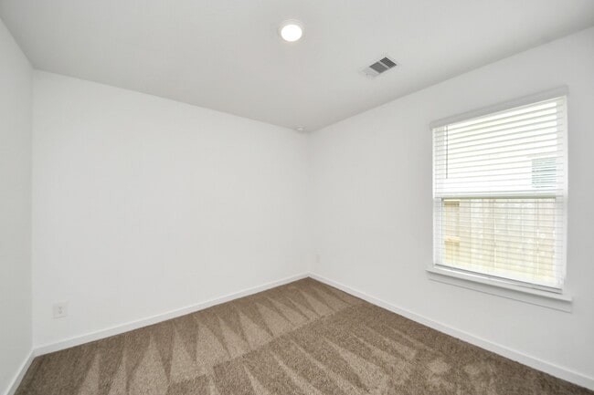 Building Photo - 1618 Westway Dr
