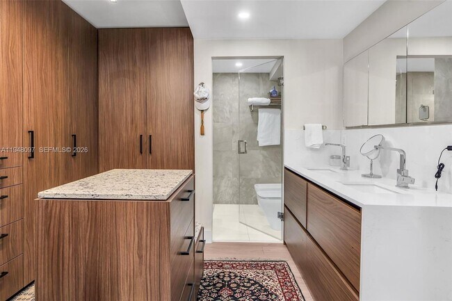 Building Photo - 1865 Brickell Ave