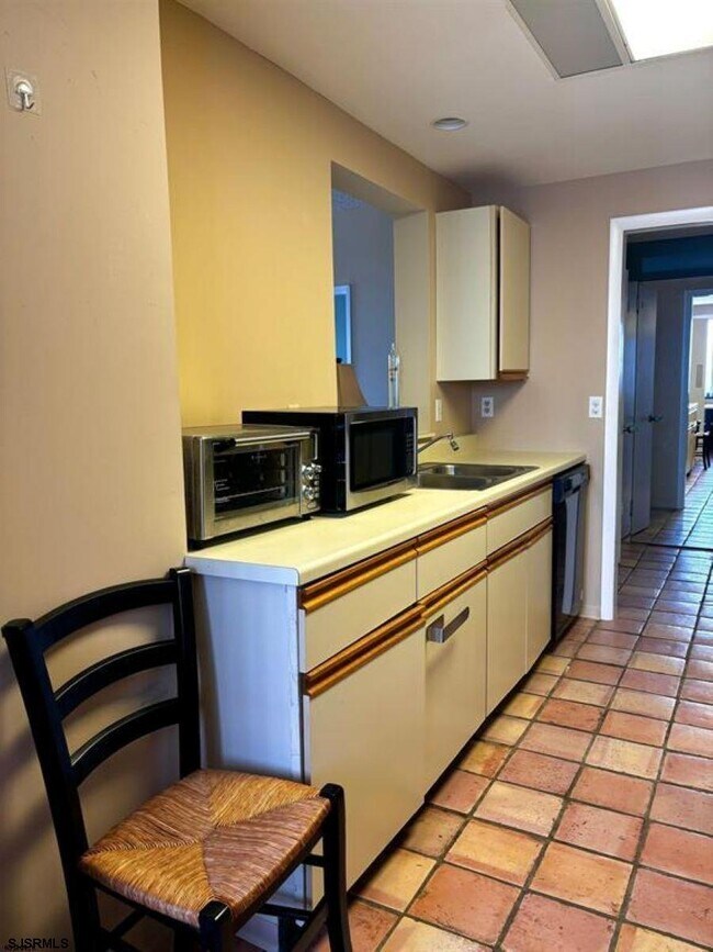 Building Photo - 3101 Boardwalk