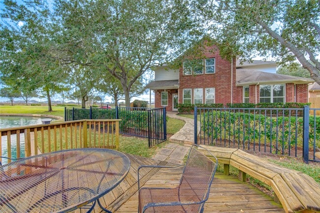 Building Photo - 5802 Horseshoe Falls