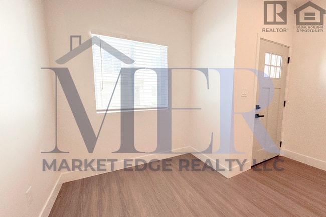 Building Photo - 3Bed/2.5Bath Townhouse in Sedona! FIRST MO...