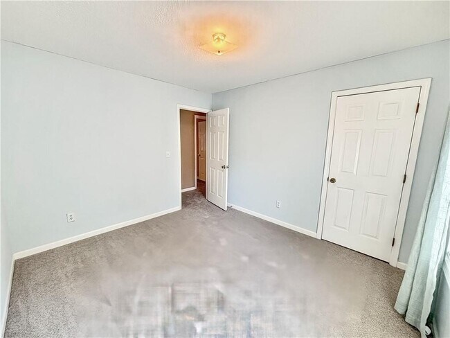 Building Photo - 1497 Chaseway Cir