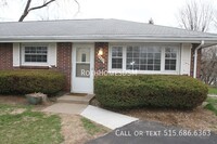 Building Photo - 2 Bedroom 1 Bath Duplex with egress window...