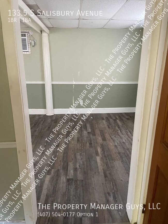 Building Photo - 133.5 S Salisbury Ave