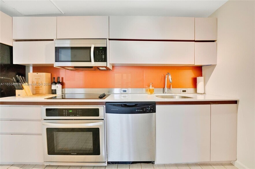 Modern Kitchen - 435 21st St