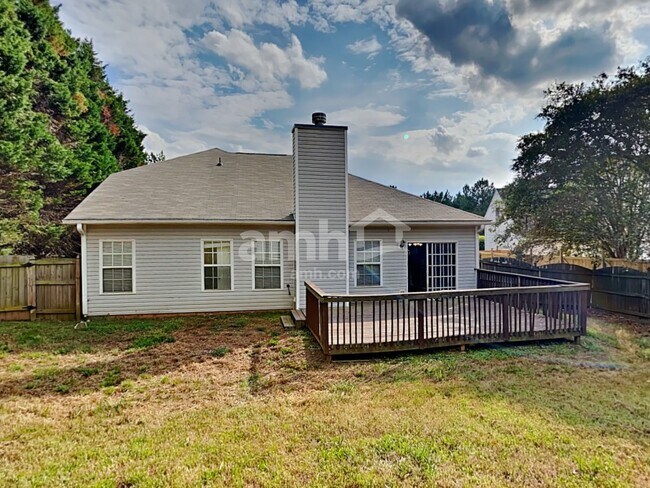 Building Photo - 2135 Beckenham Pl