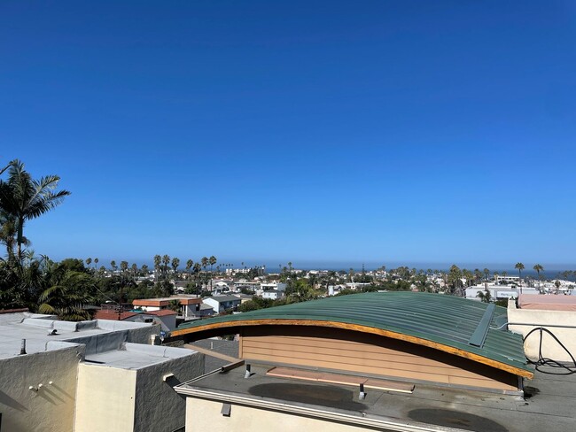 Primary Photo - Amazing Ocean View Beach House