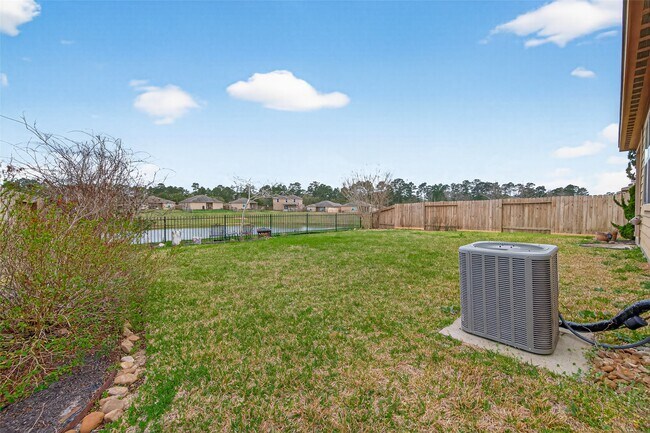 Building Photo - 30914 W Lost Creek Blvd