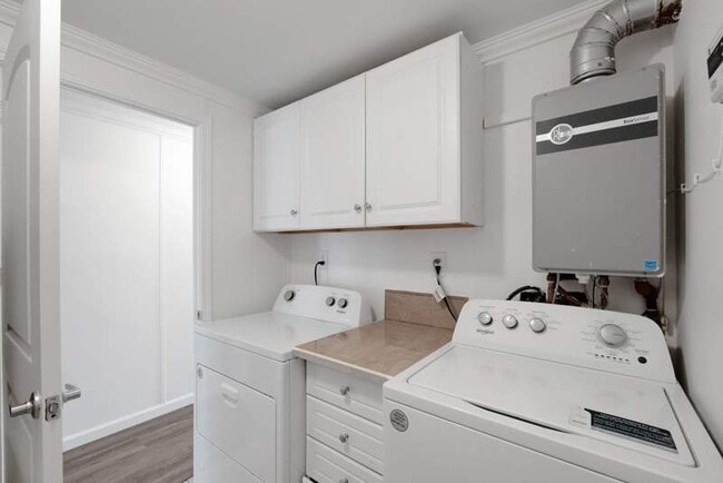 Building Photo - 149 1st Ave