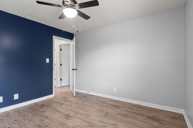 Building Photo - Renovated Two Bedroom Outside Gate 1!