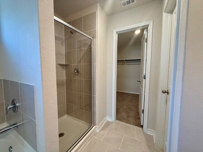 Building Photo - 13512 Boothe Grv