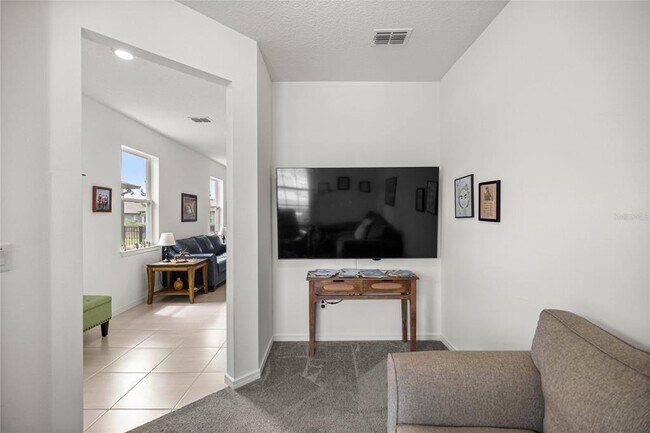 Building Photo - 9412 SW 53rd Pl
