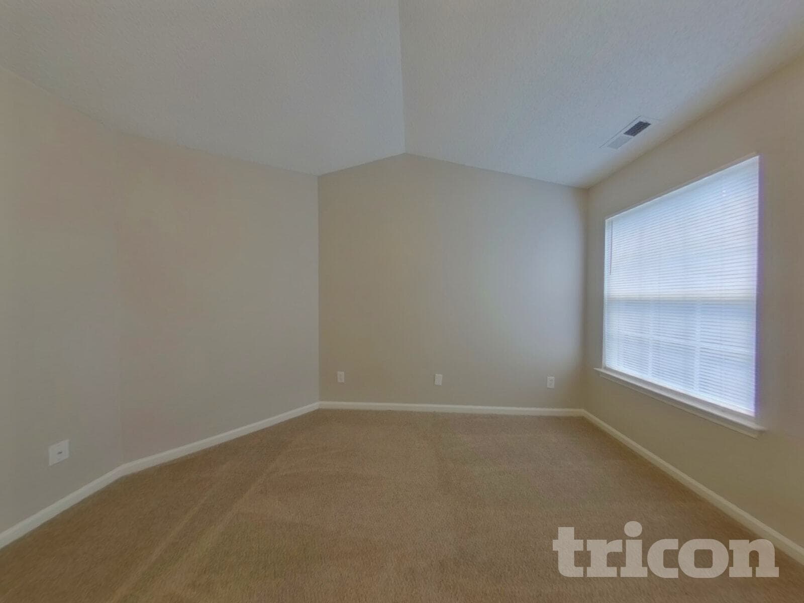 Building Photo - 10527 Madison Park Dr