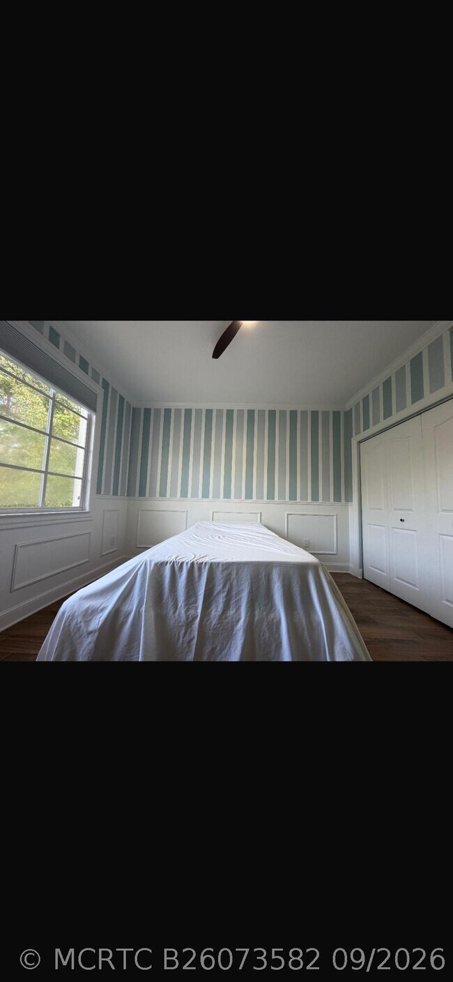 Building Photo - 6301 Myrtlewood Cir W