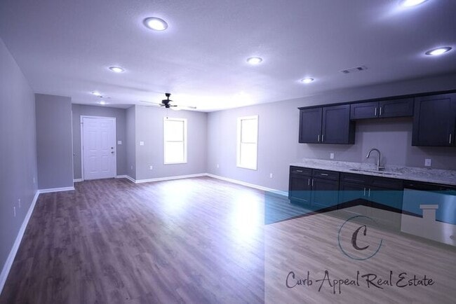 Building Photo - Luxury 2 bed, 1 bath duplex - new construc...