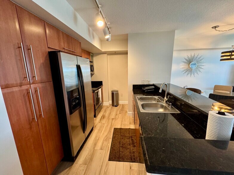 Building Photo - 3232 Coral Way