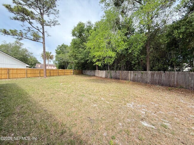 Building Photo - 8326 Cross Timbers Dr W