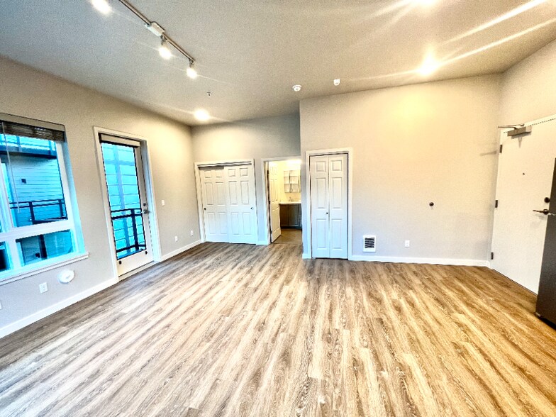 Building Photo - 2330 Yakima Ct