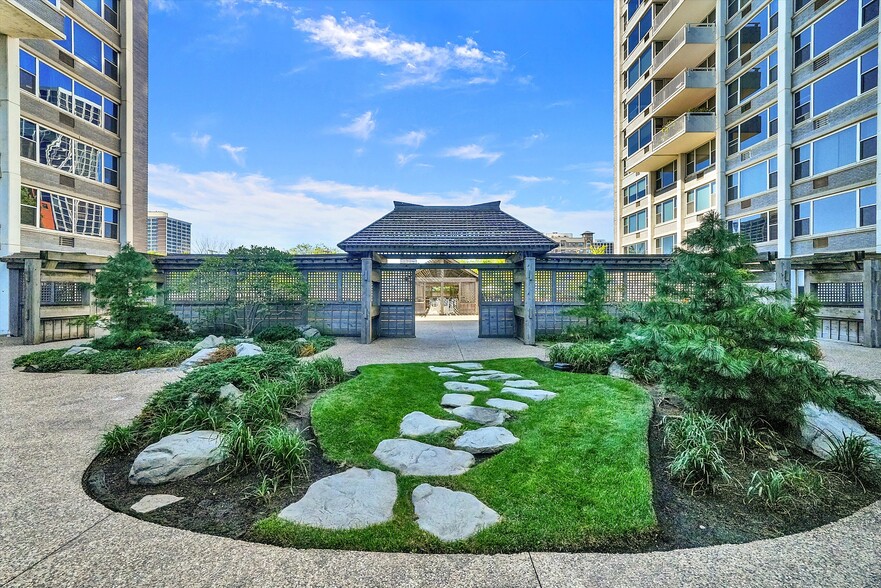 Building Photo - 4250 N Marine Dr