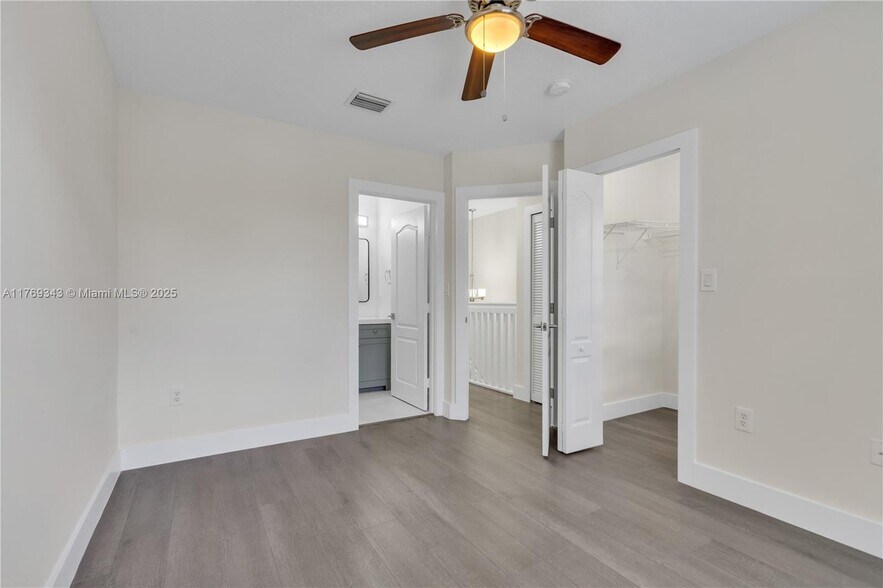 Building Photo - 3167 SW 129th Ter