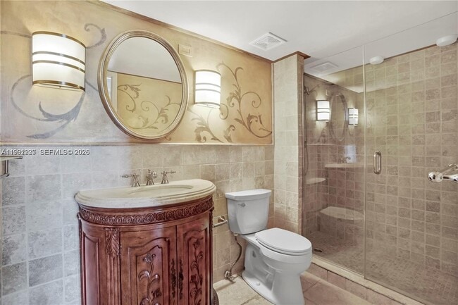 Building Photo - 1000 Quayside Terrace