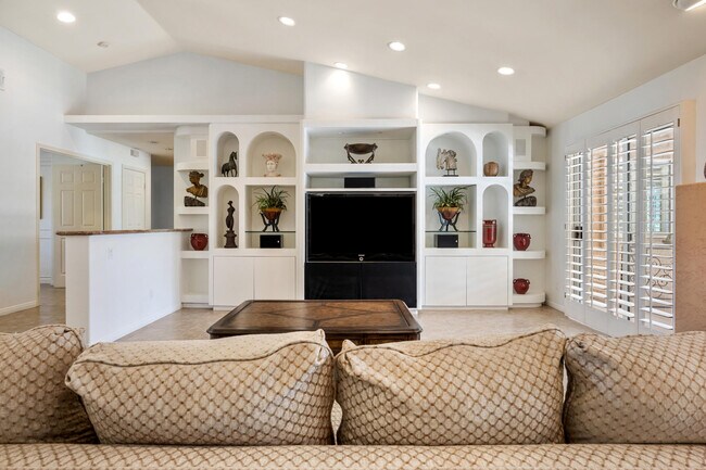 Building Photo - 75951 Kimberly Ln