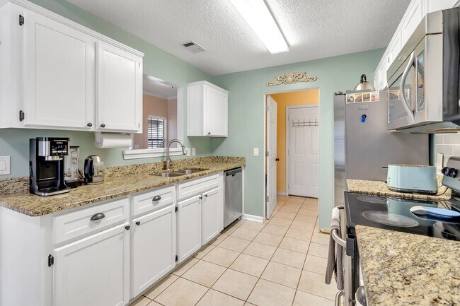 Building Photo - 307 Coffee Bluff Villa Rd