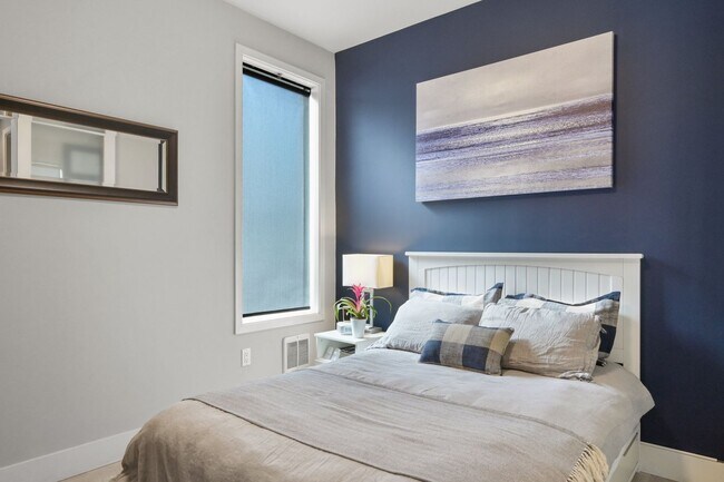 Building Photo - Epic REA/Azari PM:Gorgeous 1 Bed/ 1 Bath C...
