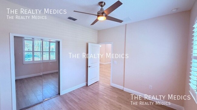 Building Photo - 4791 NE 125th Lp