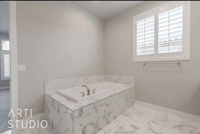 Building Photo - 3933 S Steeplechase Rd