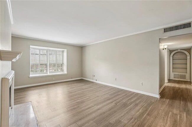 Building Photo - 103 La Rue Pl NW