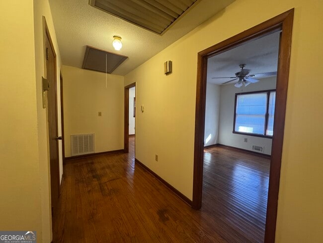 Building Photo - 17 Bunny Hop Trail