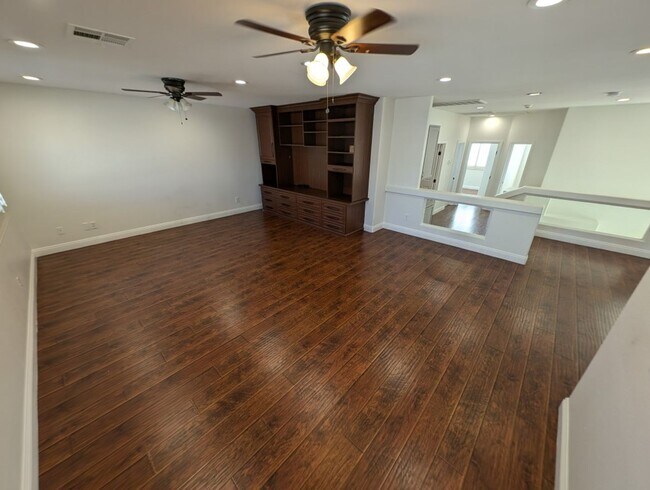 Building Photo - 8332 Mountain Heather Ct