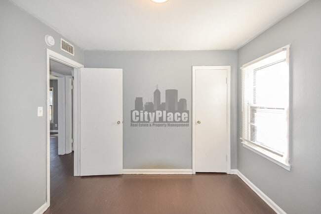 Building Photo - 4512 Payton Ave