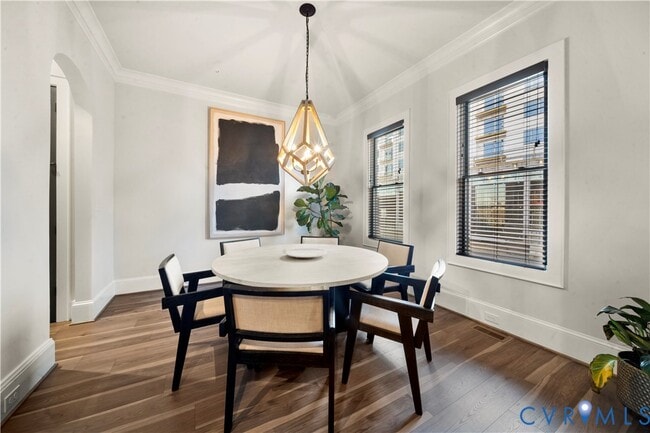 Building Photo - 441 W 7th St