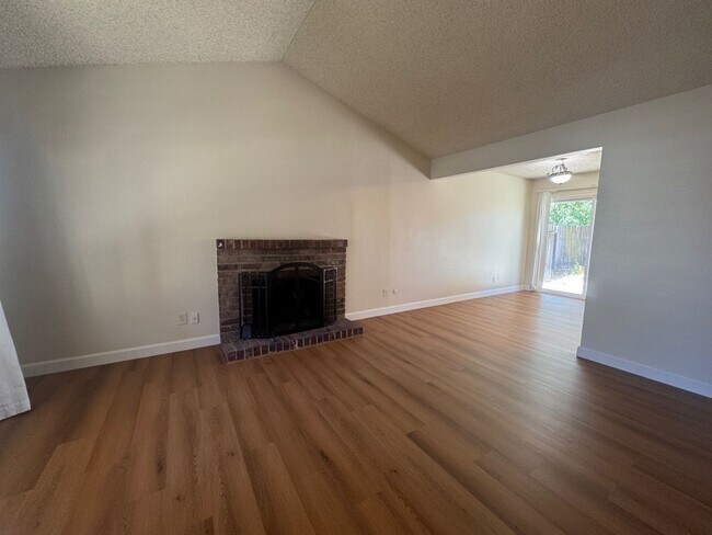 Building Photo - Recently Remodeled Four Bedroom Rosemont Home with Large Backyard!