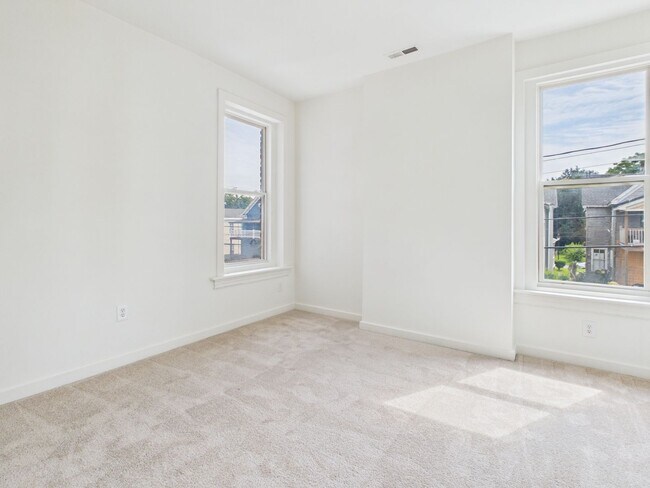 Building Photo - 204 Wellford St