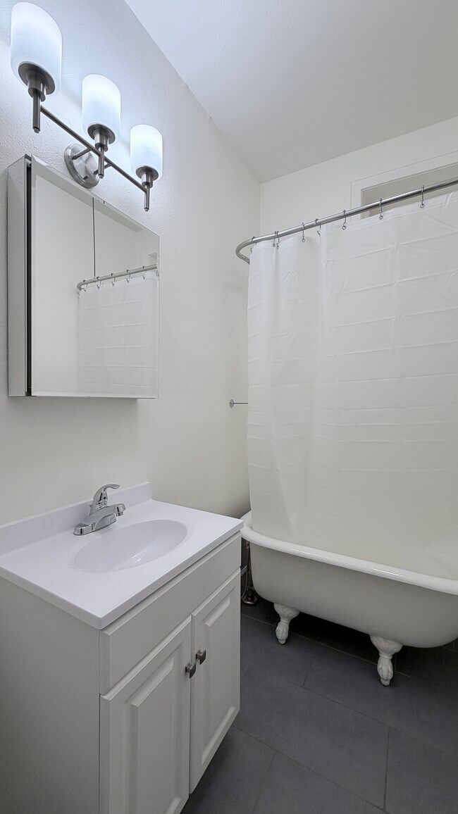 Building Photo - 1029 Geary Blvd