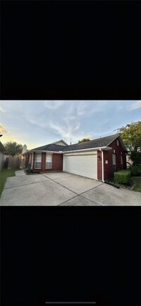 Building Photo - 11906 Oakner Dr