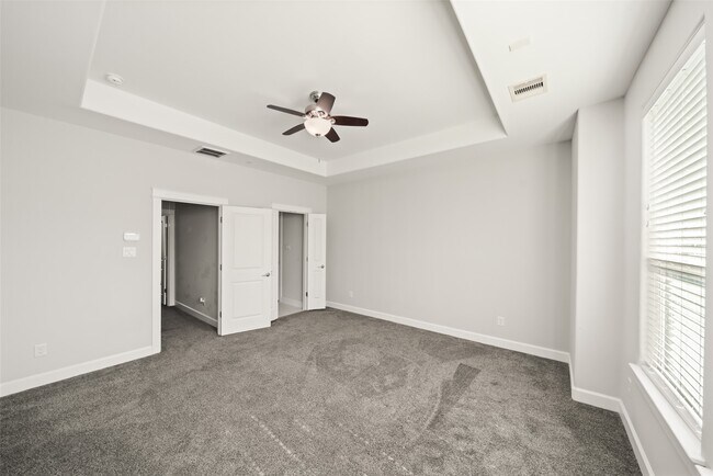 Building Photo - 850 W 20th St