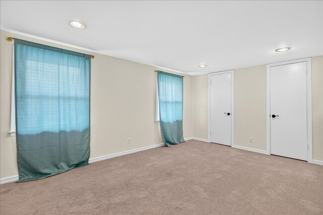 Building Photo - 609 Peerman Pl