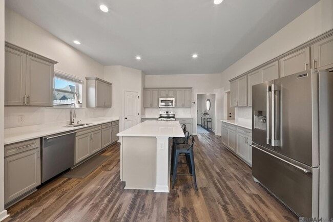 Building Photo - 1343 Rustic Pine Dr