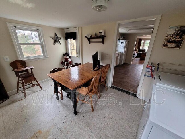 Building Photo - 417 Old Bethel Rd