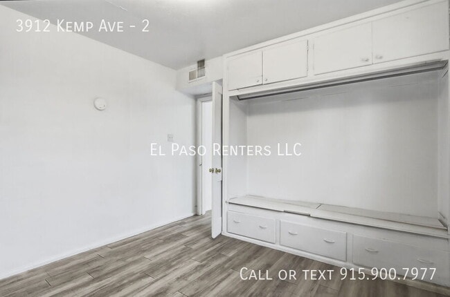 Building Photo - 3912 Kemp Ave