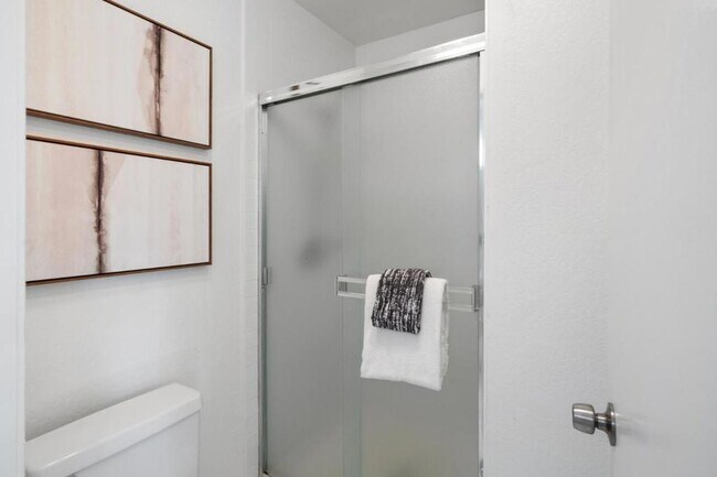 Building Photo - 280 Tradewinds Dr